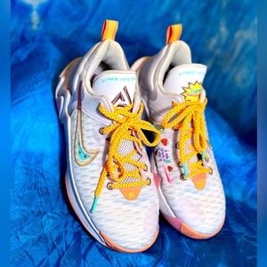 Nike Giannis Immortality
Force Field Super Smoothie 6y